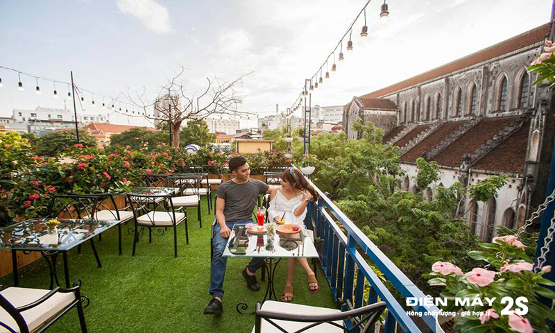 mo-hinh-kinh-doanh-quan-cafe-san-vuon-chi-phi-thap